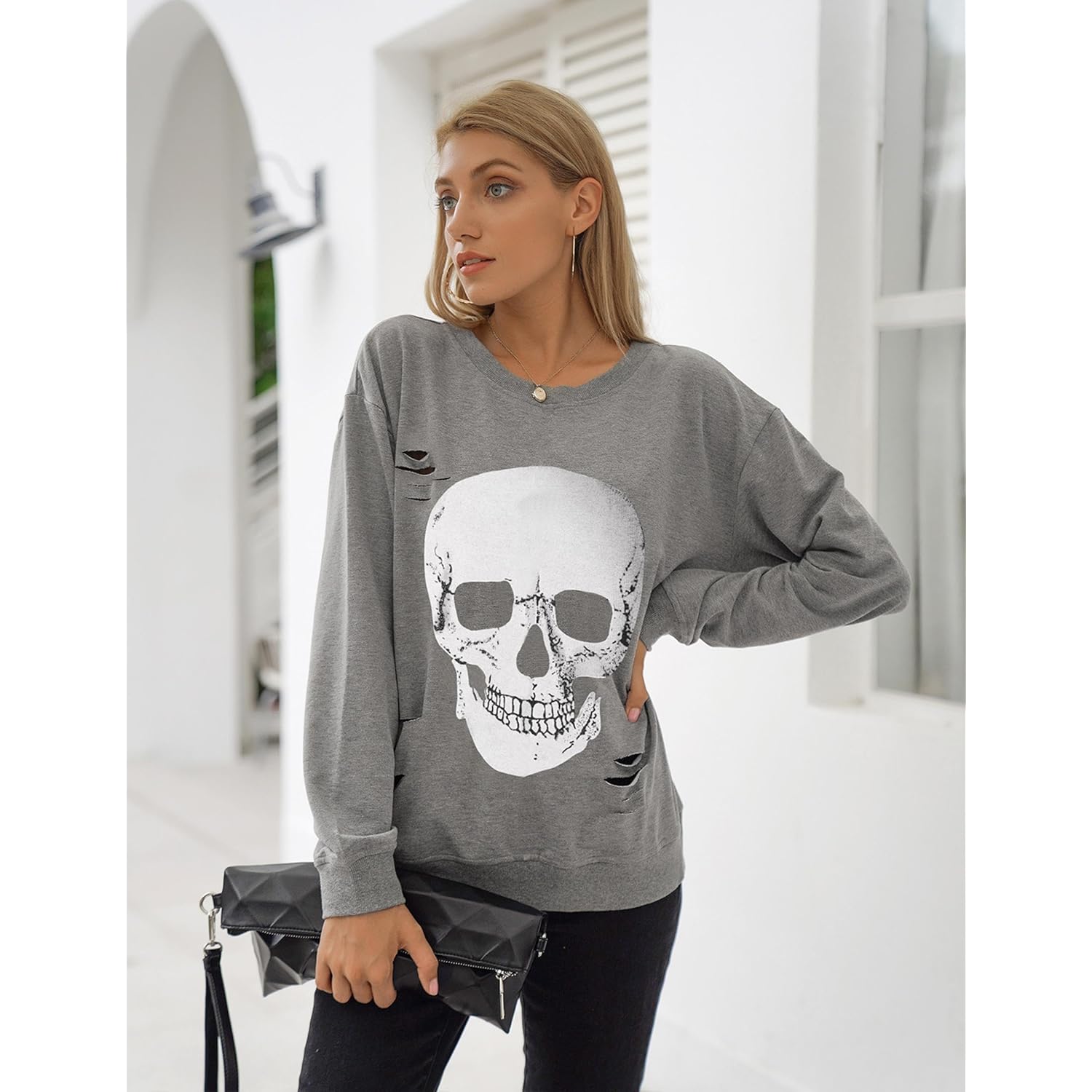 Blooming Jelly Dames Halloween sweatshirt Skull Graphic T - Image 2