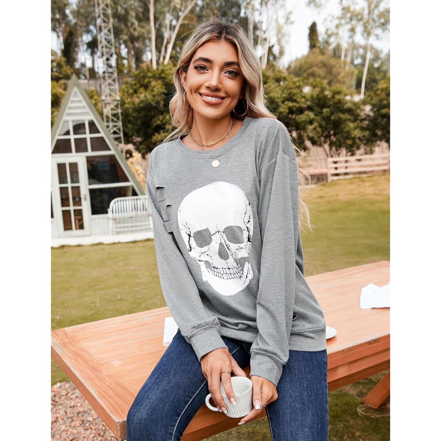 Blooming Jelly Dames Halloween sweatshirt Skull Graphic T - Image 4